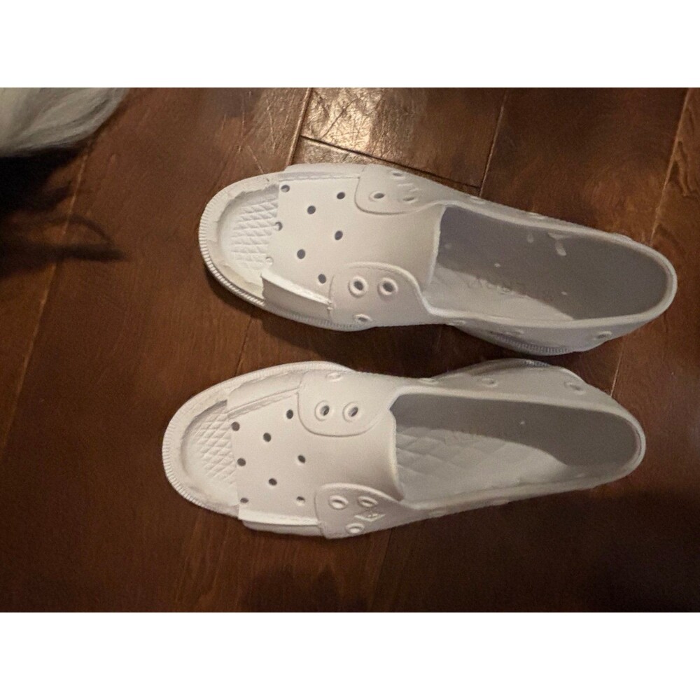Sherry white non marking shoes 7.5-8